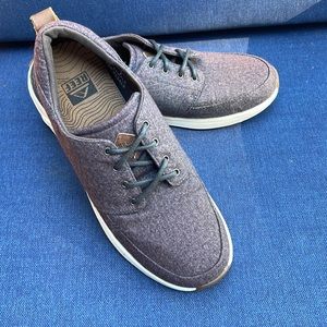 Men’s Reef size 9 casual lace-up shoe